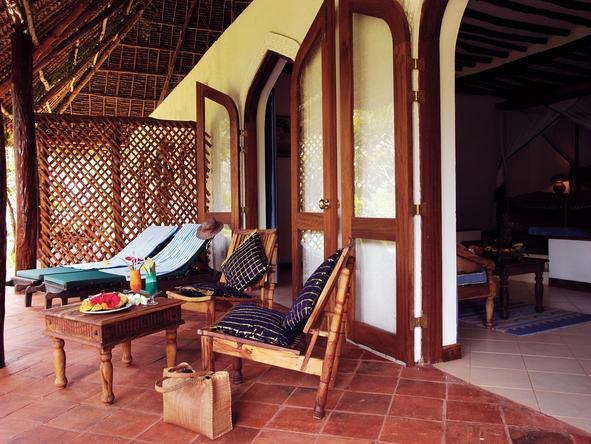 Blue Bay Beach Resort - Private Deck 